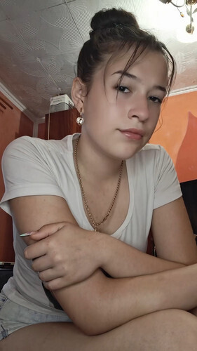 Vivien Roma társkereső