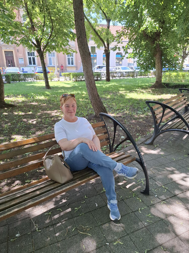 Kriszta48 társkereső