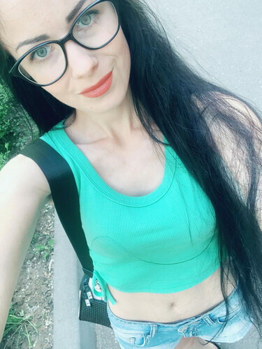 Futár Csajszi társkereső