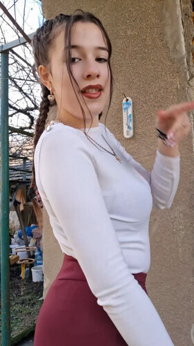 Vivien Roma társkereső