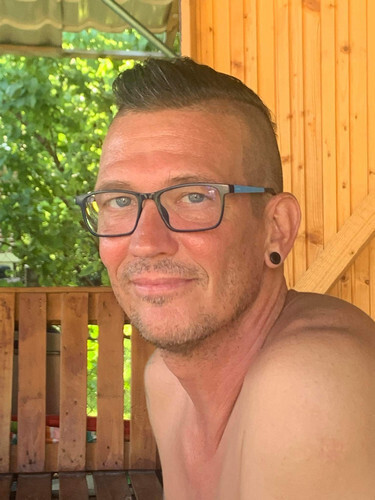 Csibesz77 társkereső