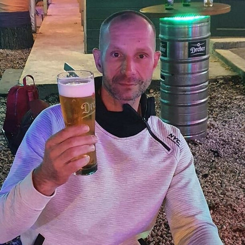 Krisz046 társkereső