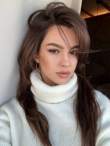 Su Burcu Yazgi Coskun társkereső