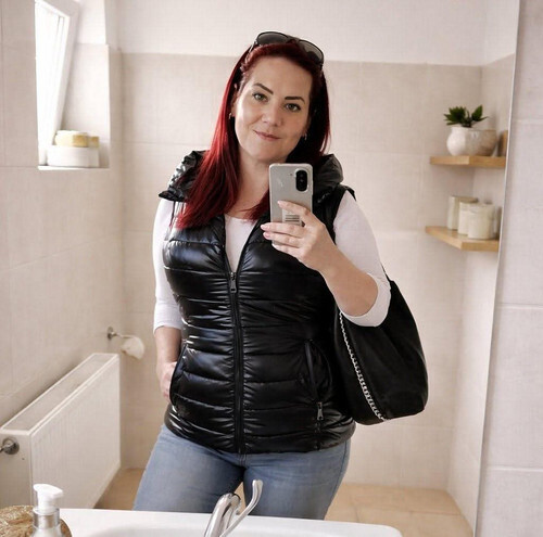 Nicole_1099 társkereső