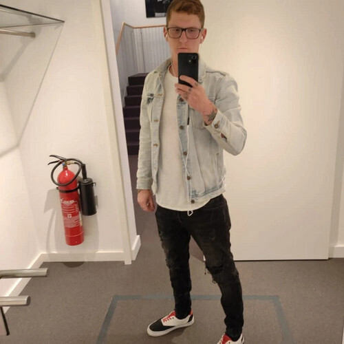 Tamás93 társkereső