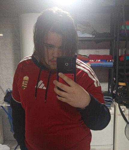 ynwa_peti_ társkereső