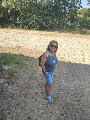 Ibolya68 társkereső