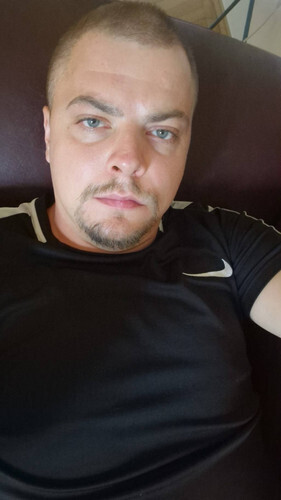 Richárd8597 társkereső